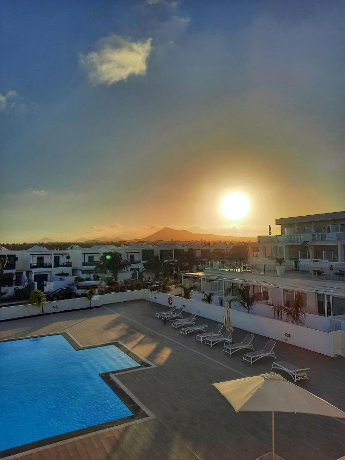Homeforguest Sunset Senator With Pool And Terrace In กอสตา เตกีสเซ ภายนอก รูปภาพ