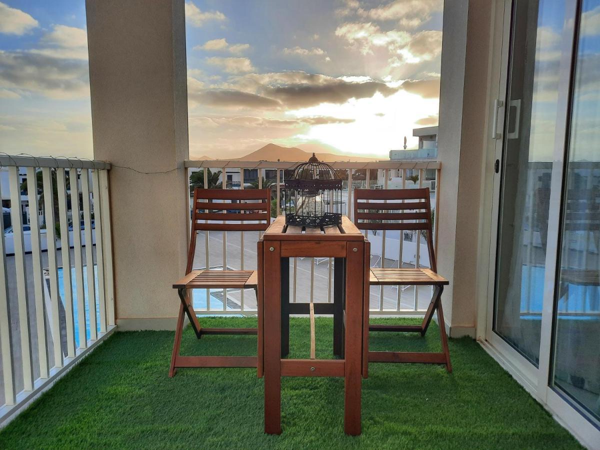 Homeforguest Sunset Senator With Pool And Terrace In กอสตา เตกีสเซ ภายนอก รูปภาพ